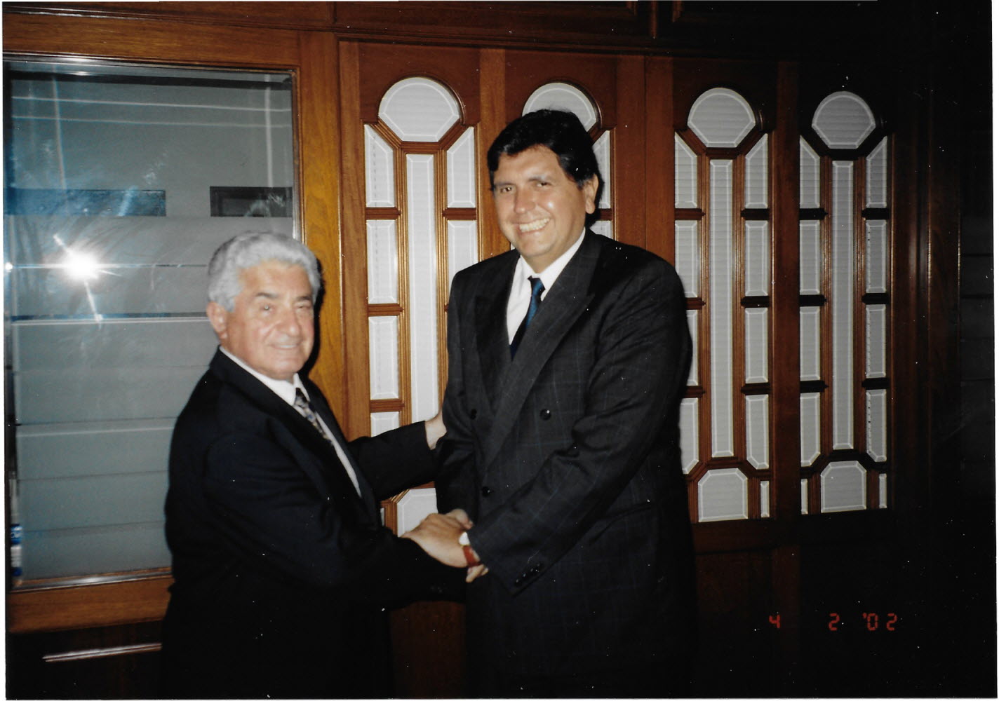 Azi Wolfenson con Presidente Alan García, Lima, Peru, 2006