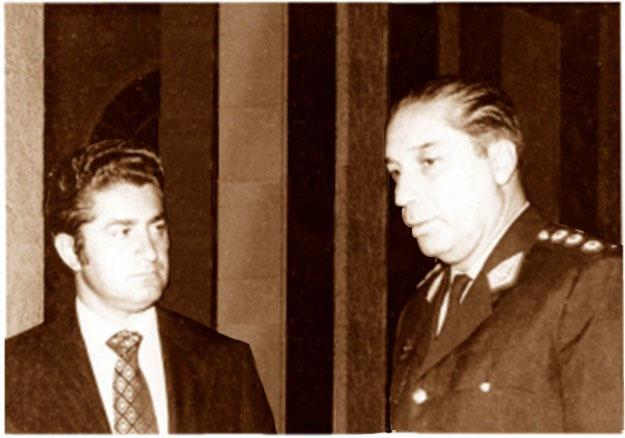 Azi Wolfenson con Presidente General Franciso Morales Bermudez, Lima, Peru, 1976
